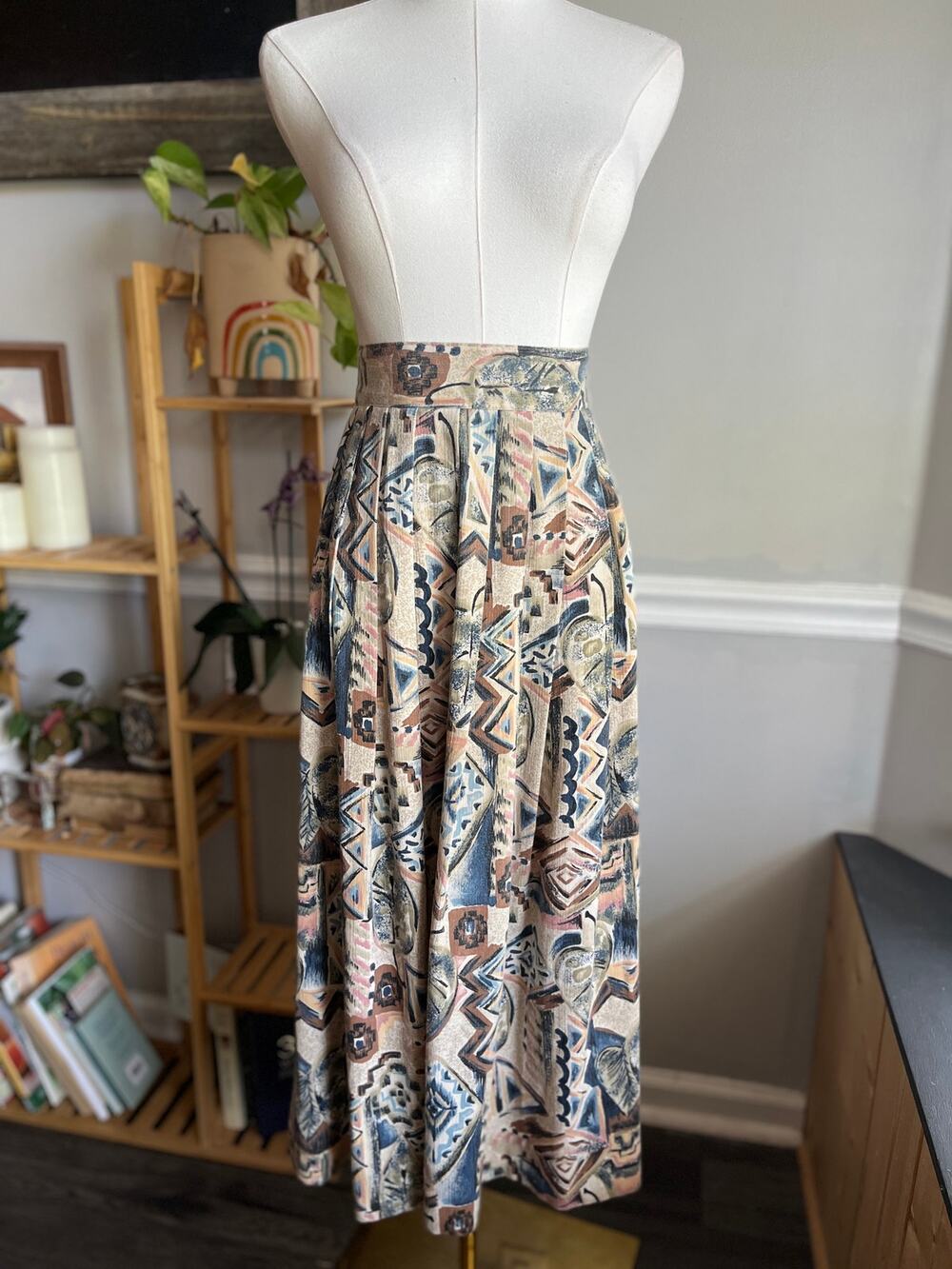Vintage 90s Abstract Midi Skirt Neutral Pleated Leaf Aztec Size 10